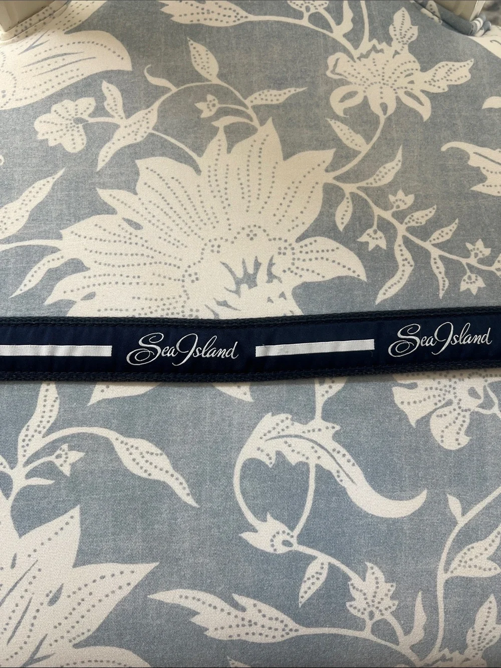 Youth, Sea Island, ribbon belt size 28, navy and brown leather
